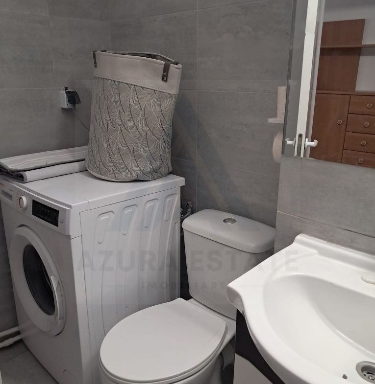 Garsoniera decomandata 44 mp utili etaj 1 zona Lazaret - foto 7