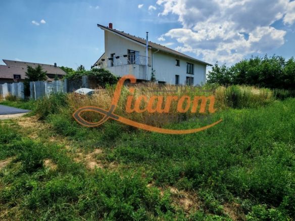 Teren intravilan Stupini ,Central, 823mp,Utilitati,83000 eur - Imagine principala