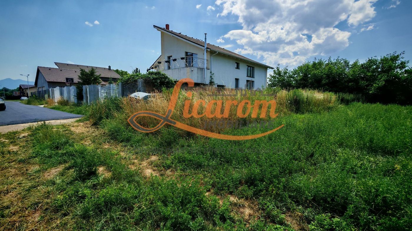 Teren intravilan Stupini ,Central, 823mp,Utilitati,83000 eur - Imagine principala