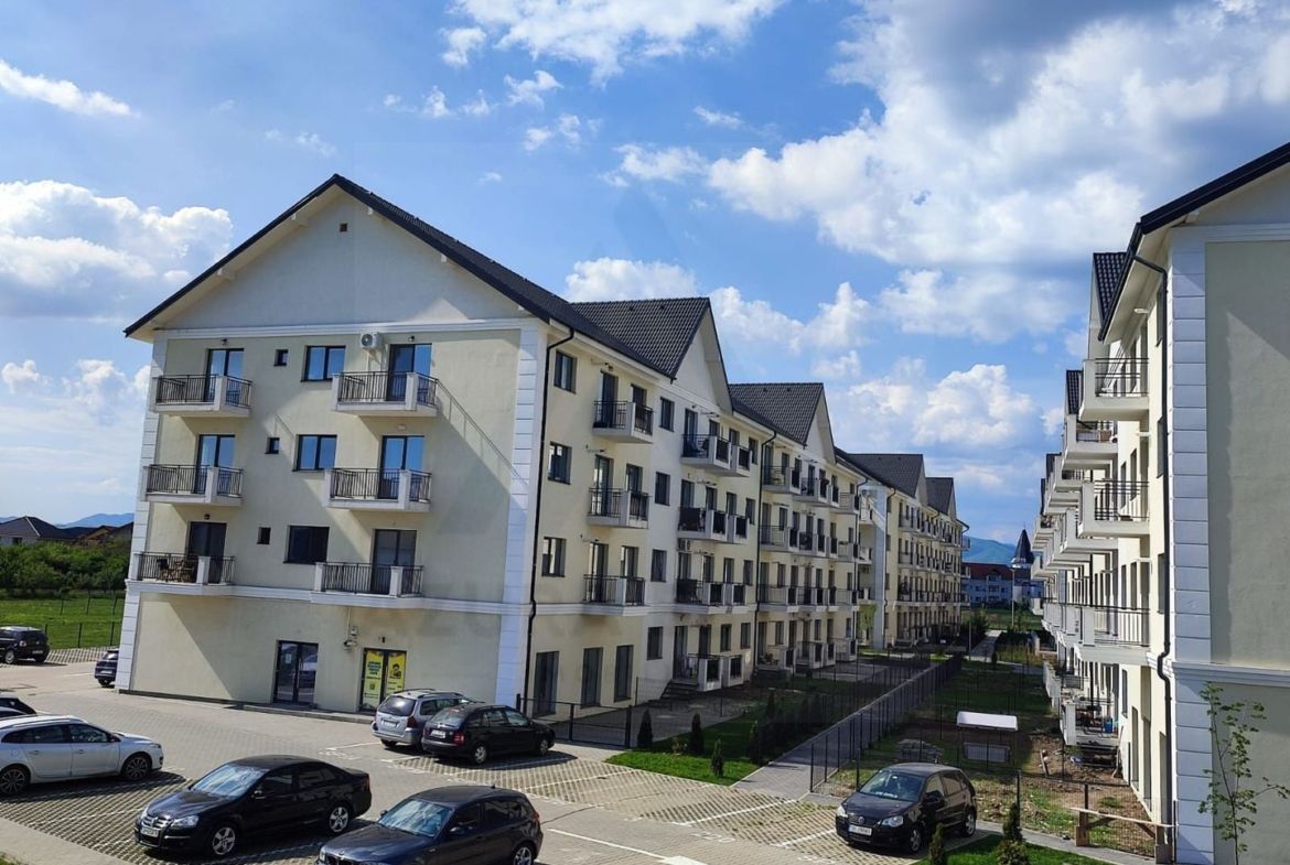 Apartament premimum 80 mp utili etaj 1 parcare si boxa in Selimbar - Imagine principala