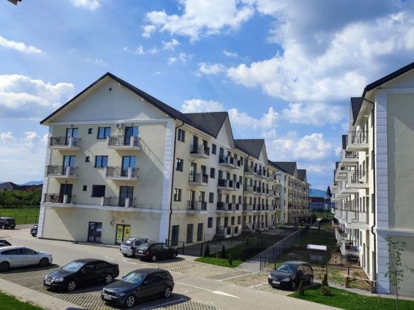 Apartament premimum 80 mp utili etaj 1 parcare si boxa in Selimbar - Imagine principala