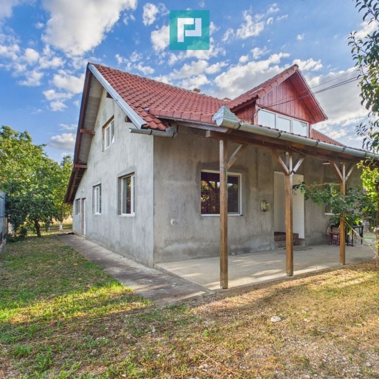 Casă în Șiria zona centrală - Imagine principala