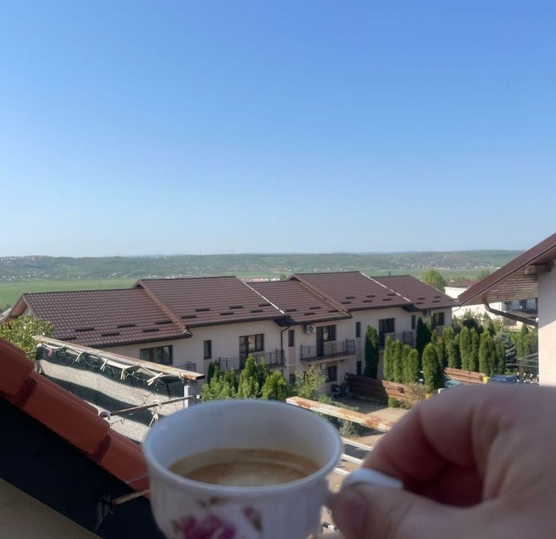 Apartament 70.55 mp, complet mobilat, ultimul nivel + balcon 7.87mp - foto 3