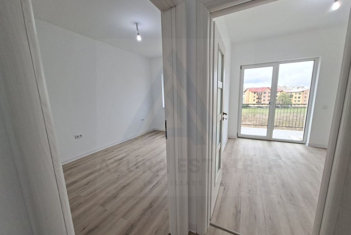 Apartament premimum 80 mp utili etaj 1 parcare si boxa in Selimbar - foto 4