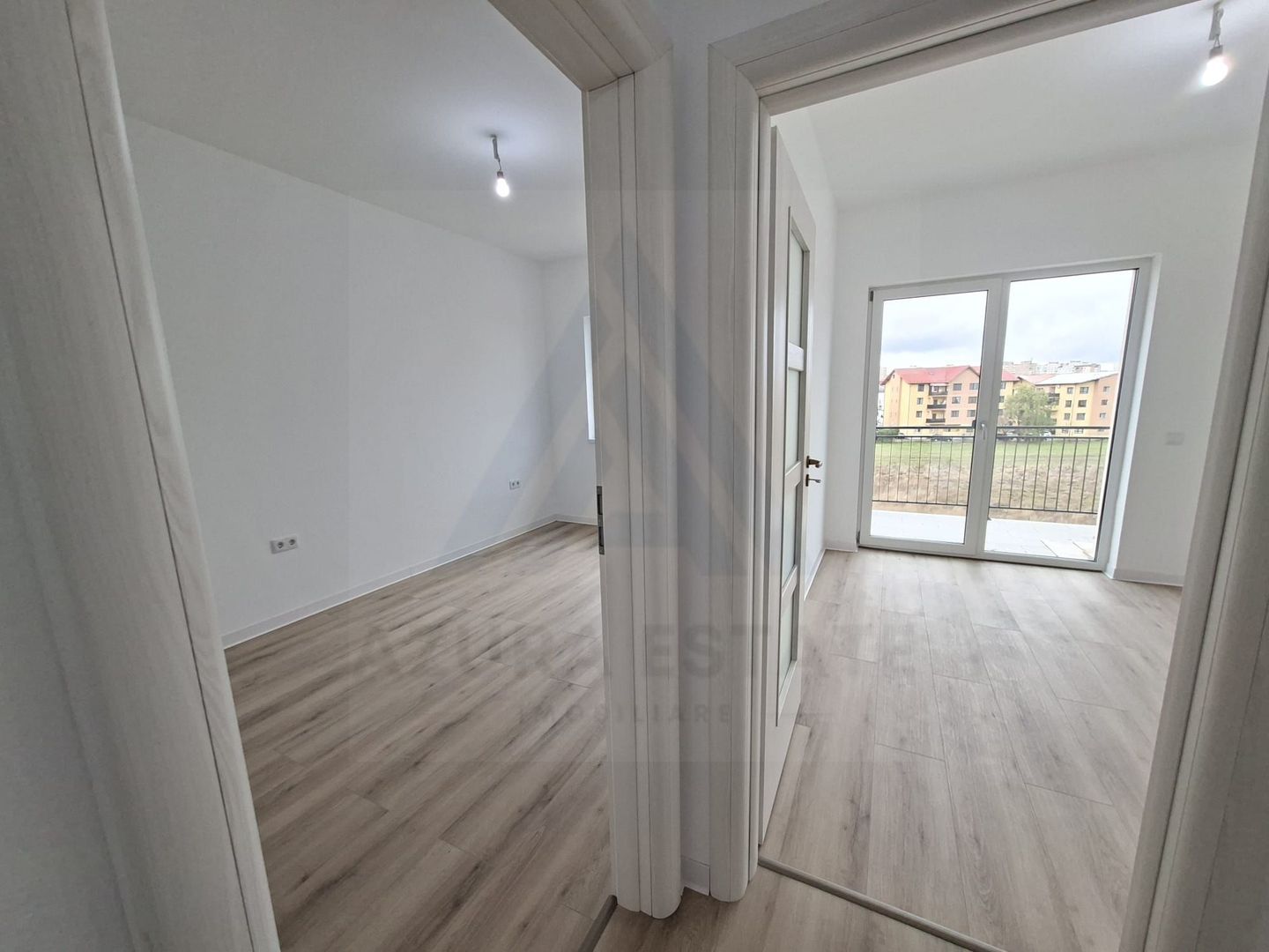 Apartament premimum 80 mp utili etaj 1 parcare si boxa in Selimbar - foto 4 Apartament premimum 80 mp utili etaj 1 parcare si boxa in Selimbar - foto 4