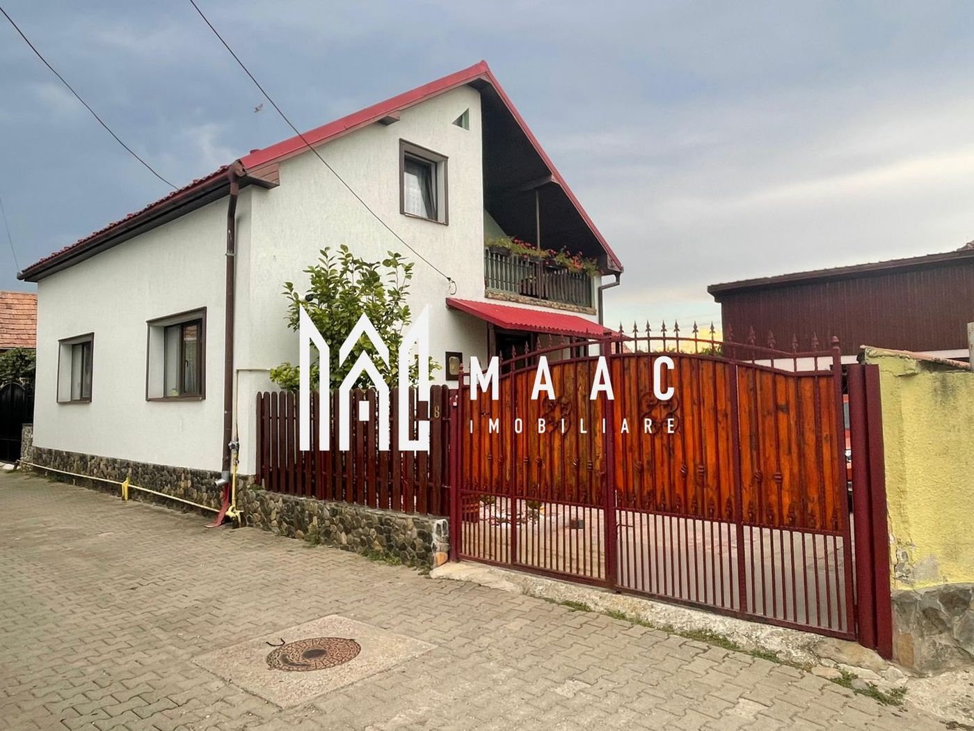 Casă individuală | 4 dormitoare | Garaj | 250 mp teren | Șelimbăr - foto 2