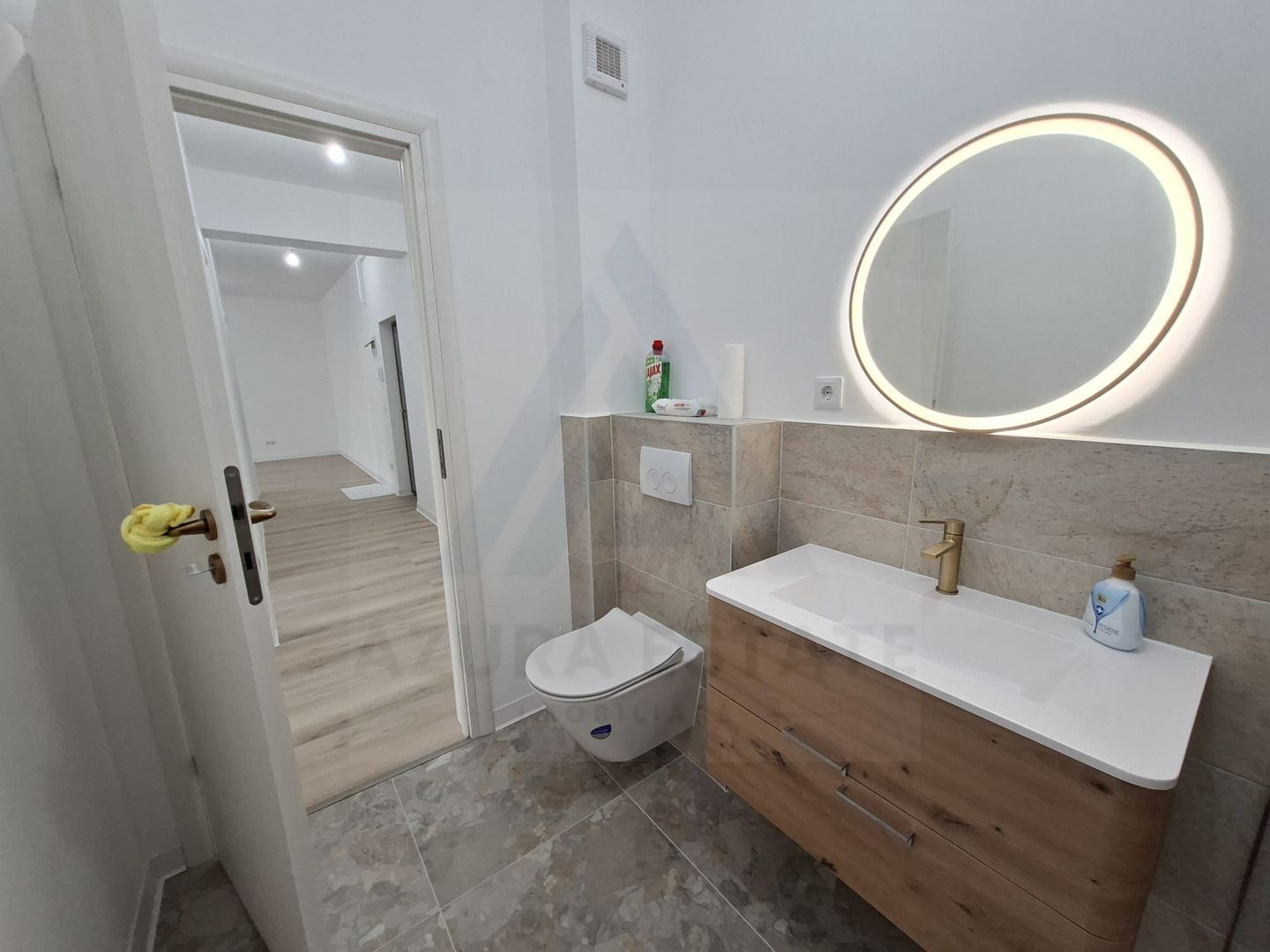 Apartament premimum 80 mp utili etaj 1 parcare si boxa in Selimbar - foto 5 Apartament premimum 80 mp utili etaj 1 parcare si boxa in Selimbar - foto 5