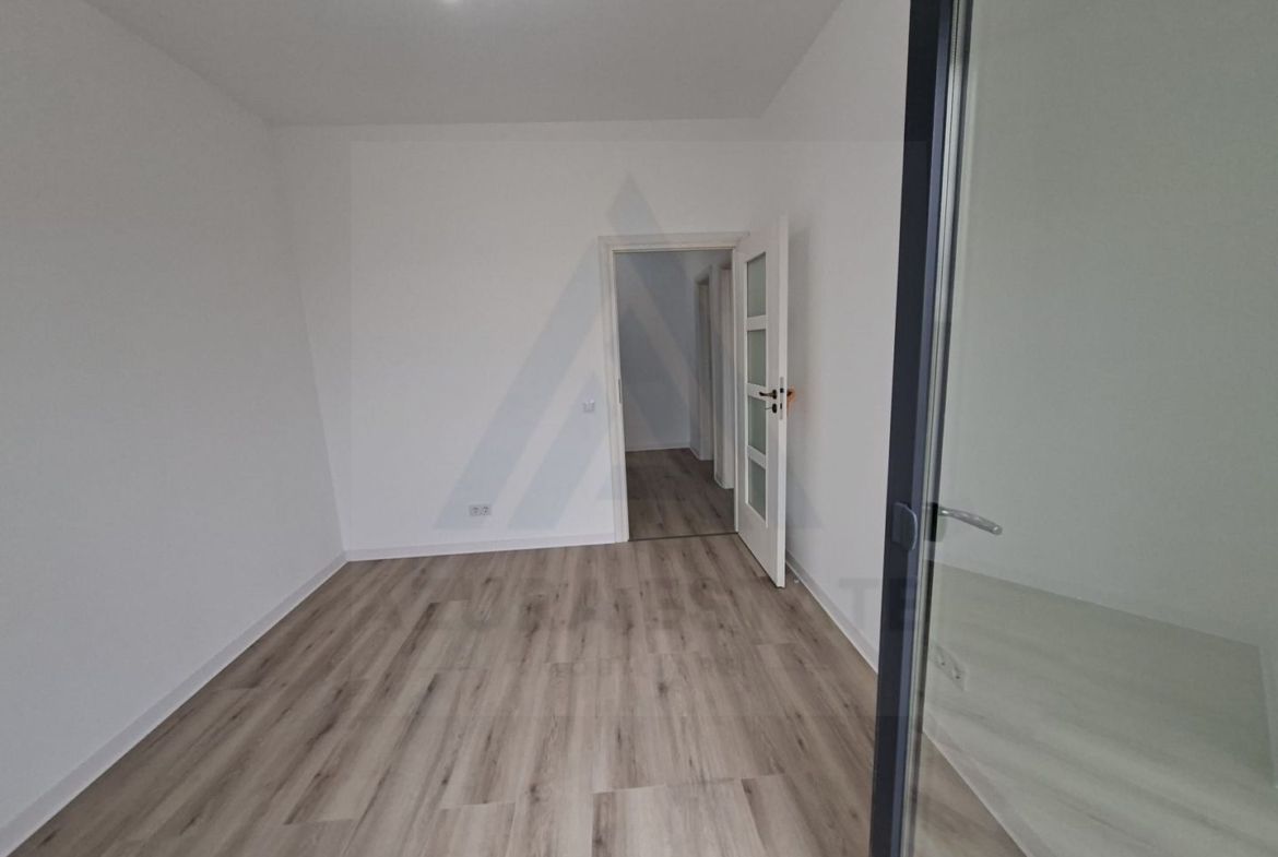 Apartament premimum 80 mp utili etaj 1 parcare si boxa in Selimbar - foto 6