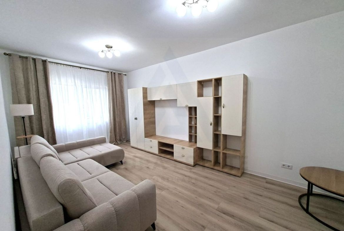 Apartament premium prima inchiriere 3 camere 76mp utili boxa Selimbar - Imagine principala