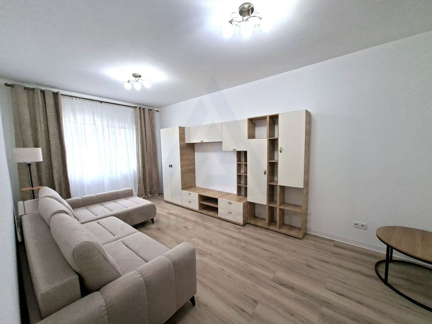 Apartament premium prima inchiriere 3 camere 76mp utili boxa Selimbar - Imagine principala Apartament premium prima inchiriere 3 camere 76mp utili boxa Selimbar - Imagine principala