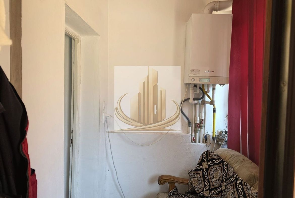 Casa de vanzare Aradului - foto 2