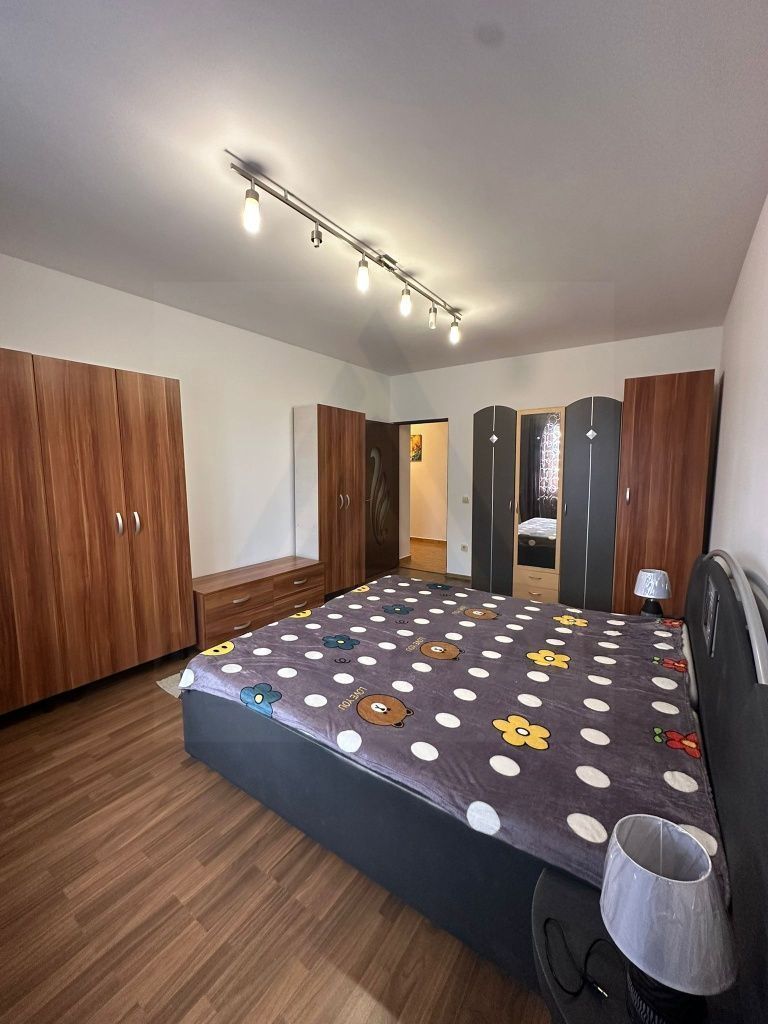 Apartament modern 3 camere 67 mp utili 2 balcoane 2 bai zona Turnisor - foto 2