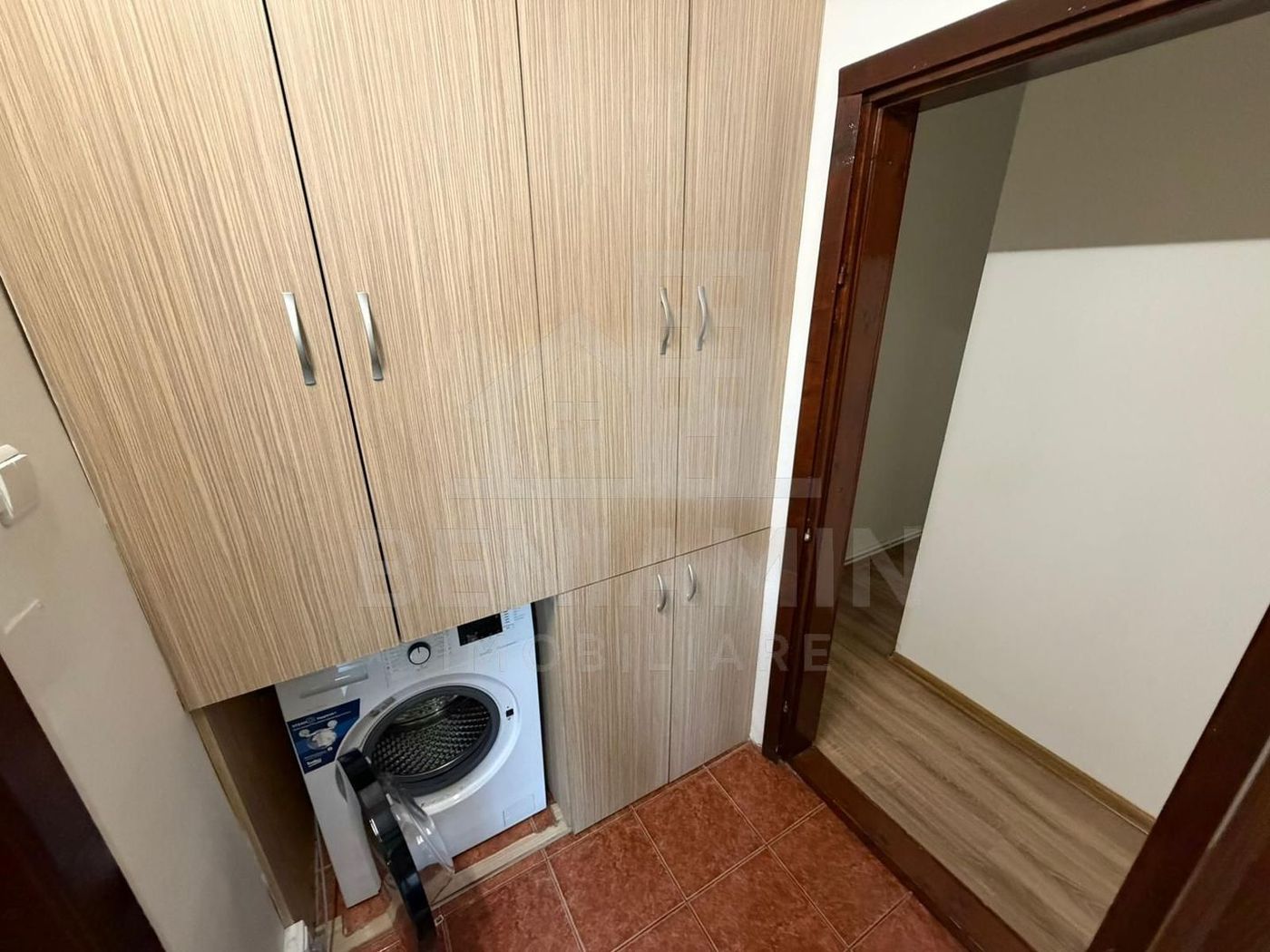 2camere deco-Sara-Medicina-Spital nr1-centrala-apa separat-et 3-liber - foto 5 2camere deco-Sara-Medicina-Spital nr1-centrala-apa separat-et 3-liber - foto 5