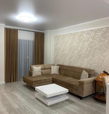 De inchiriat apartament 2 camere bloc Riviera faleza Dunării , 750 Euro - foto 2