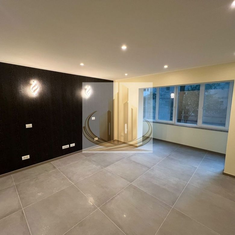 Ap Premium cu 3 Camere | 70 mp | 2 Băi | Renovat Integral | Complex - Imagine principala