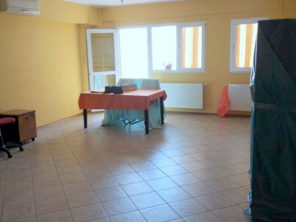 De vanzare apartament cu 3 camere, General, etaj 5/5 cu lift, 120.000 euro - foto 3