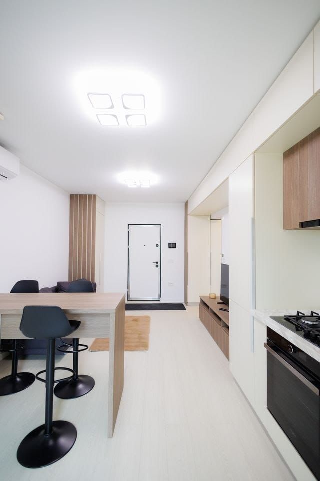 De inchiriat apartament cu 2 camere, zona Centru - Universitate, 550 euro - foto 5 De inchiriat apartament cu 2 camere, zona Centru - Universitate, 550 euro - foto 5