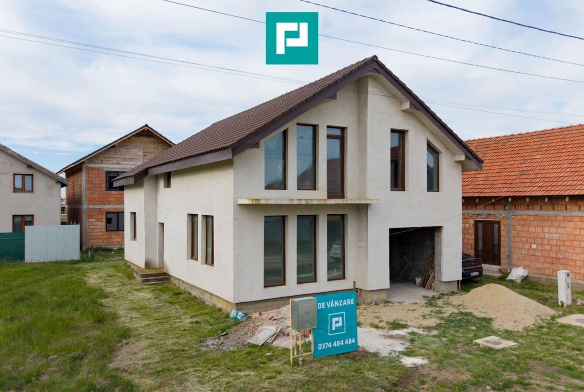 Casă impunătoare la gri în Curtici - foto 2