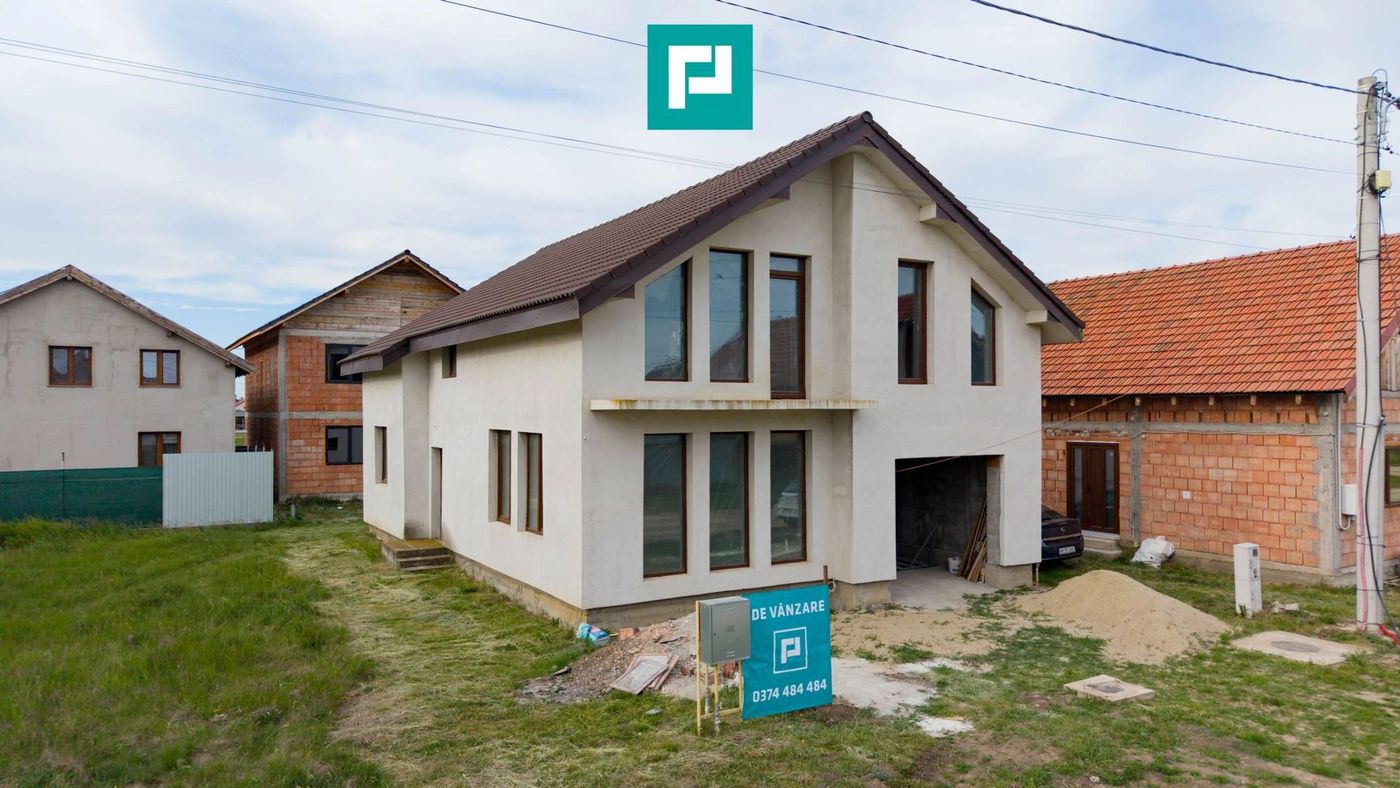 Casă impunătoare la gri în Curtici - foto 2