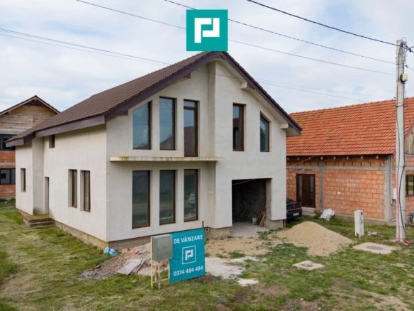 Casă impunătoare la gri în Curtici - foto 3