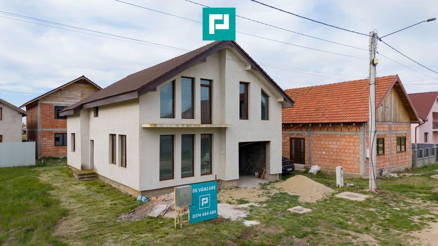 Casă impunătoare la gri în Curtici - foto 3