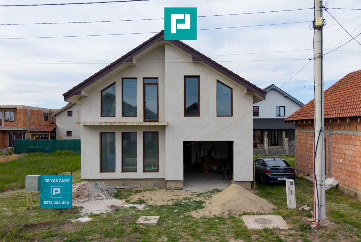 Casă impunătoare la gri în Curtici - foto 5