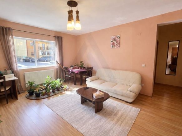 Apartament 2 camere parter 64 mp utili balcon 7 mp zona Selimbar - Imagine principala