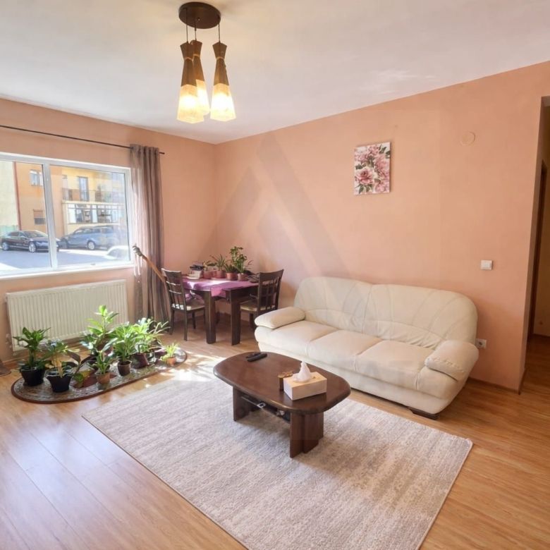 Apartament 2 camere parter 64 mp utili balcon 7 mp zona Selimbar - Imagine principala