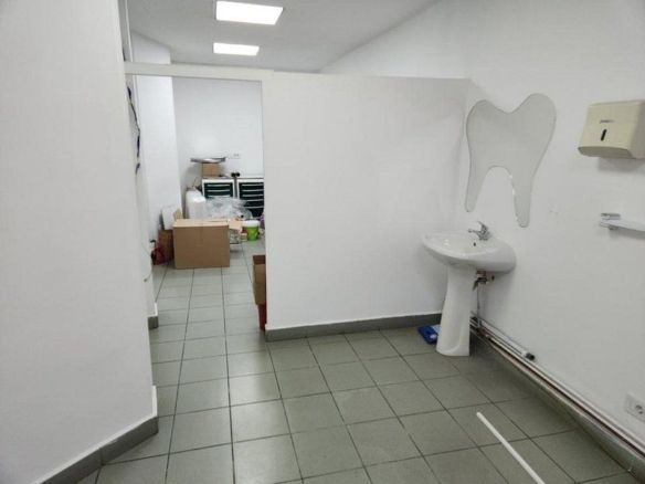 Stirbri Voda spatiu birou 82 mp - foto 3