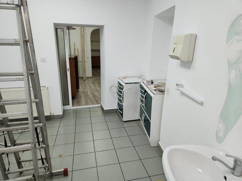 Stirbri Voda spatiu birou 82 mp - foto 8