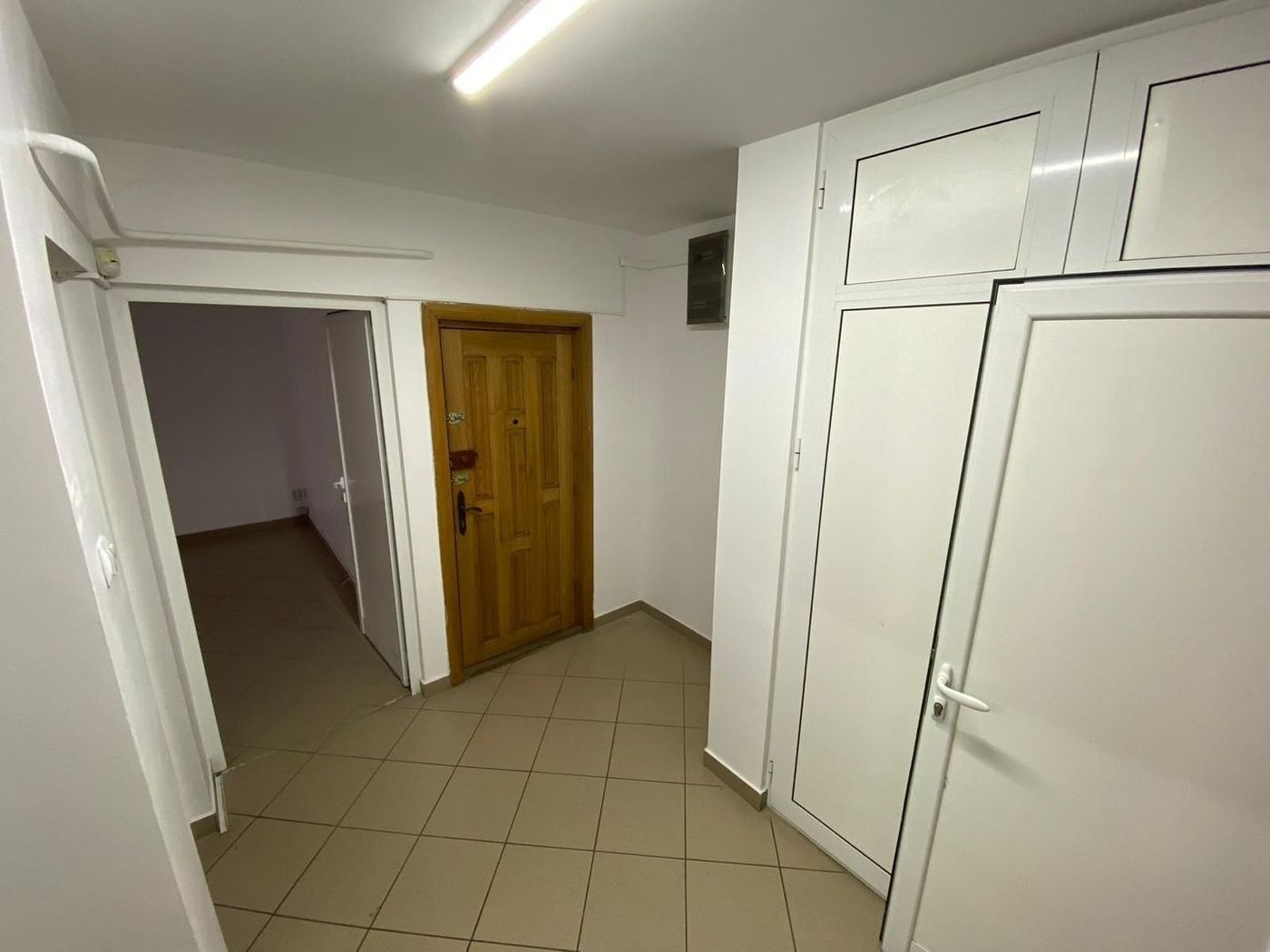 De vanzare/inchiriat spatiu comercial  Siderurgistilor 82.000 euro/2500 lei - foto 5