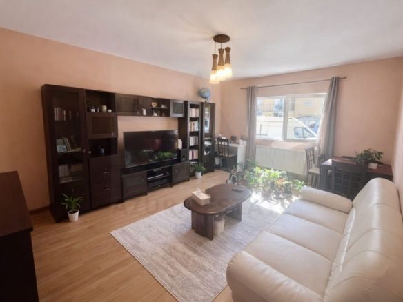 Apartament 2 camere parter 64 mp utili balcon 7 mp zona Selimbar - foto 2