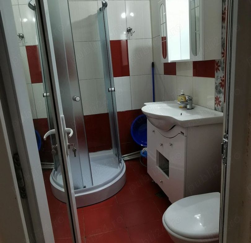 De inchiriat apartament 3 camere, parter, zona Constructorilor, 400 Euro - foto 2