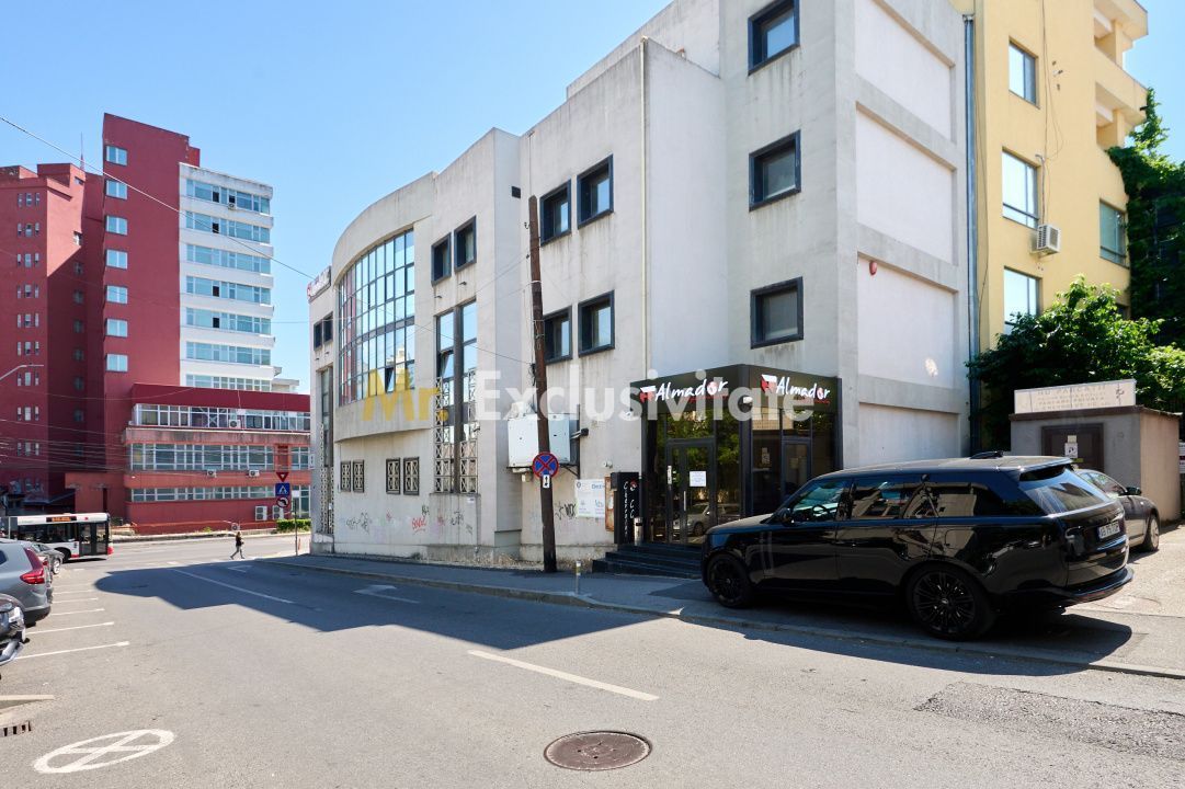 Spațiu comercial premium 240 mp ultracentral Pitești clădire reprezentativă - Imagine principala