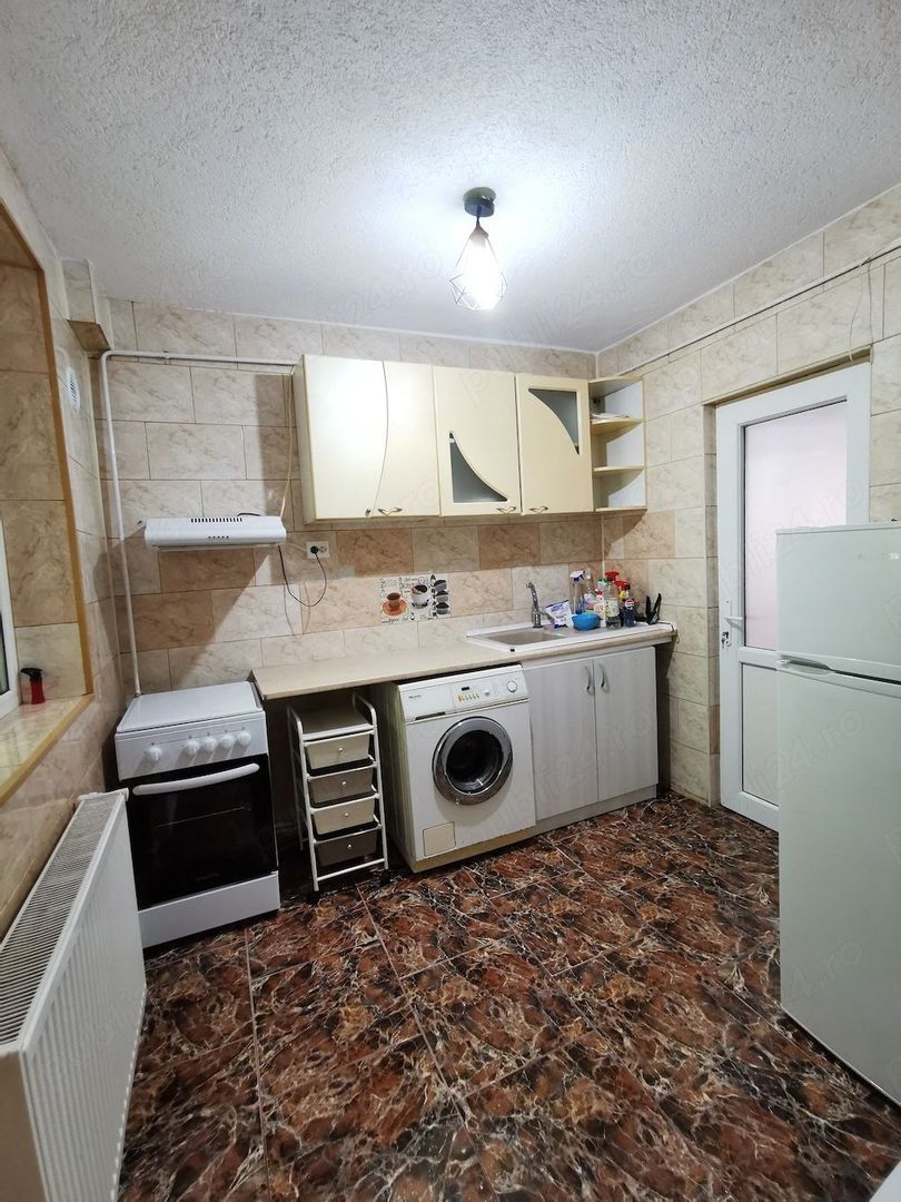 De inchiriat apartament 3 camere, parter, zona Constructorilor, 400 Euro - foto 8