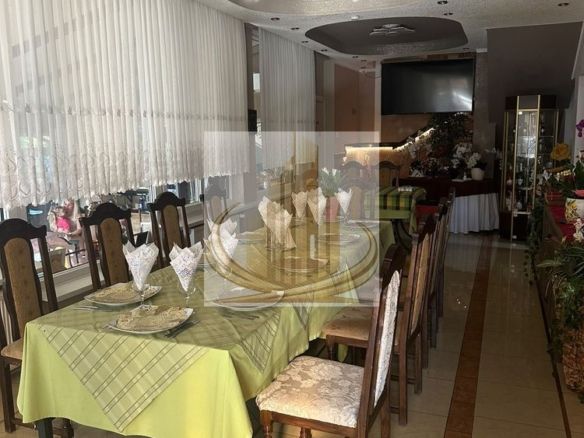Afacere la Cheie - Pensiune 14 camere functionala - Imagine principala