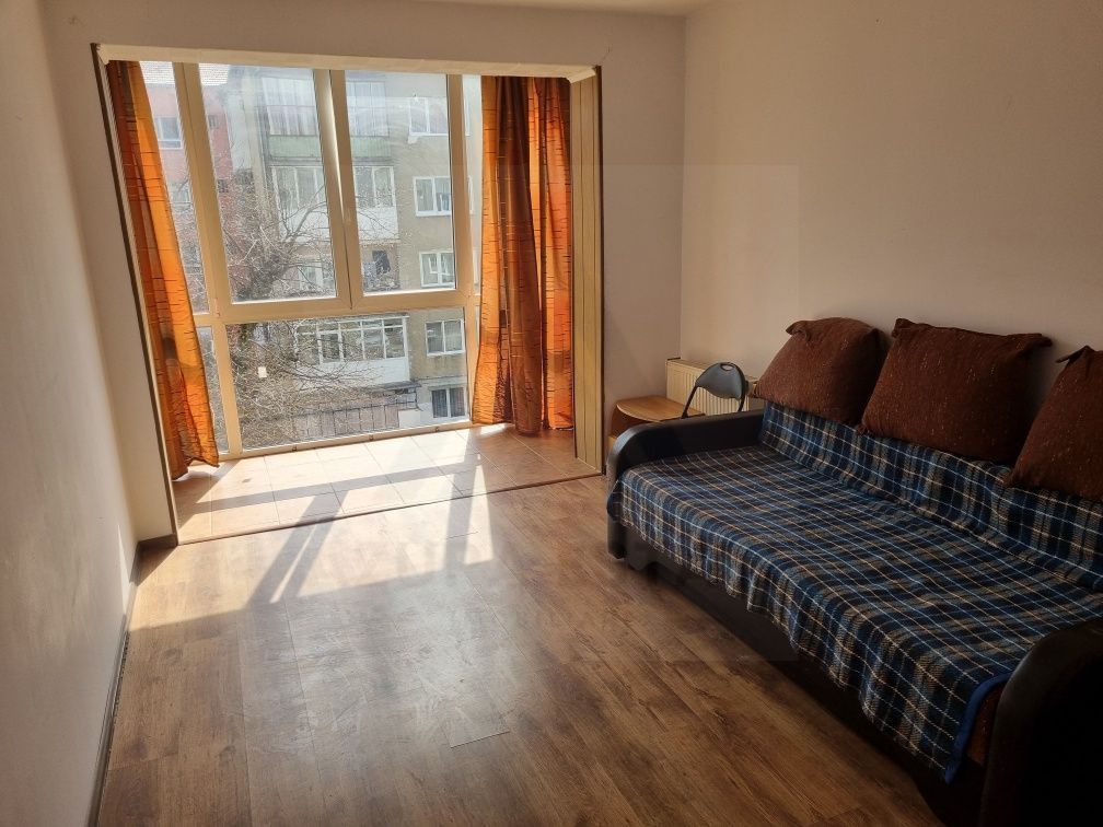 Apartament 2 camere 54 mp utili bucatarie inchisa etaj 3 zona Terezian - Imagine principala