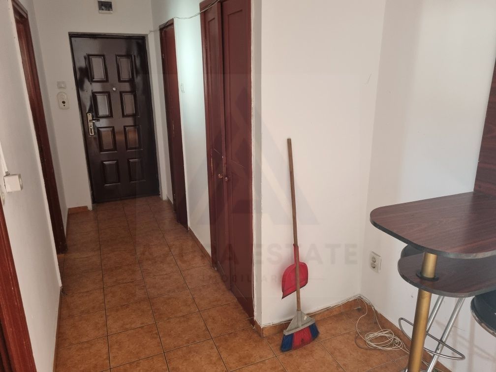Apartament 2 camere 54 mp utili bucatarie inchisa etaj 3 zona Terezian - foto 5