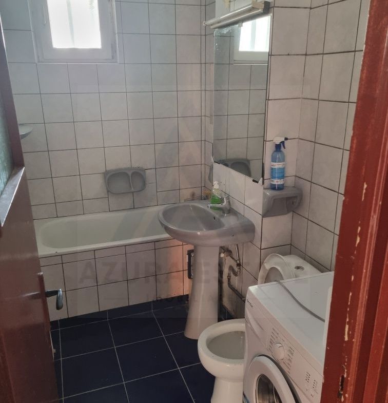 Apartament 2 camere 54 mp utili bucatarie inchisa etaj 3 zona Terezian - foto 6