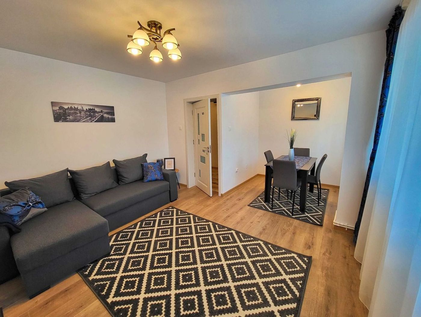 De inchiriat apartament cu 2 camera, Mazepa, BR-uri, etaj 6/10, 450 euro - Imagine principala De inchiriat apartament cu 2 camera, Mazepa, BR-uri, etaj 6/10, 450 euro - Imagine principala