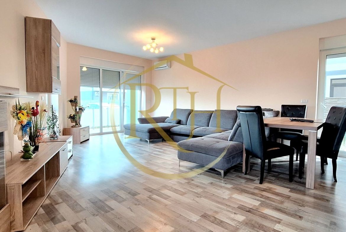 Oferim spre vanzare apartament 2 camere, 60 mp curte, Giroc, 0% Comision - foto 2