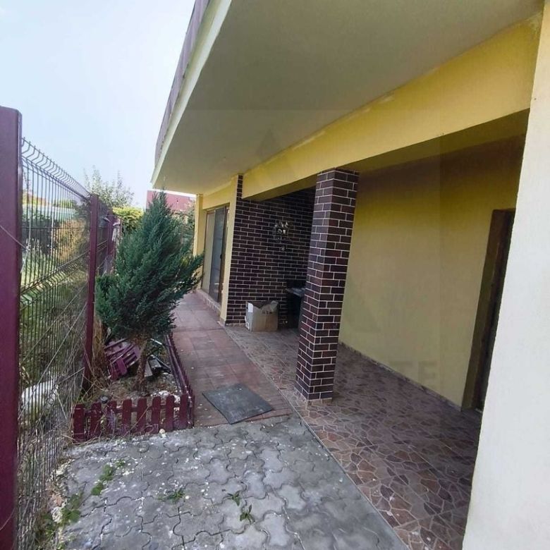 Apartament spatios la casa 77 mp utili curte libera 33 mp Turnisor - Imagine principala