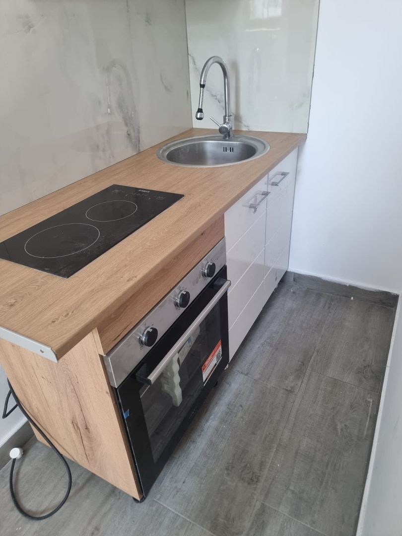 De inchiriat apartament cu 2 camere bloc nou, zona Garii, et. 5, 350 euro - Imagine principala De inchiriat apartament cu 2 camere bloc nou, zona Garii, et. 5, 350 euro - Imagine principala