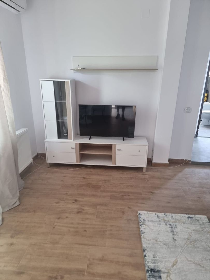 De inchiriat apartament cu 2 camere bloc nou, zona Garii, et. 5, 350 euro - foto 6 De inchiriat apartament cu 2 camere bloc nou, zona Garii, et. 5, 350 euro - foto 6