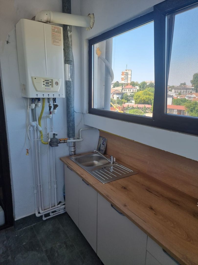 De inchiriat apartament cu 2 camere bloc nou, zona Garii, et.5, 360 Euro - Imagine principala De inchiriat apartament cu 2 camere bloc nou, zona Garii, et.5, 360 Euro - Imagine principala