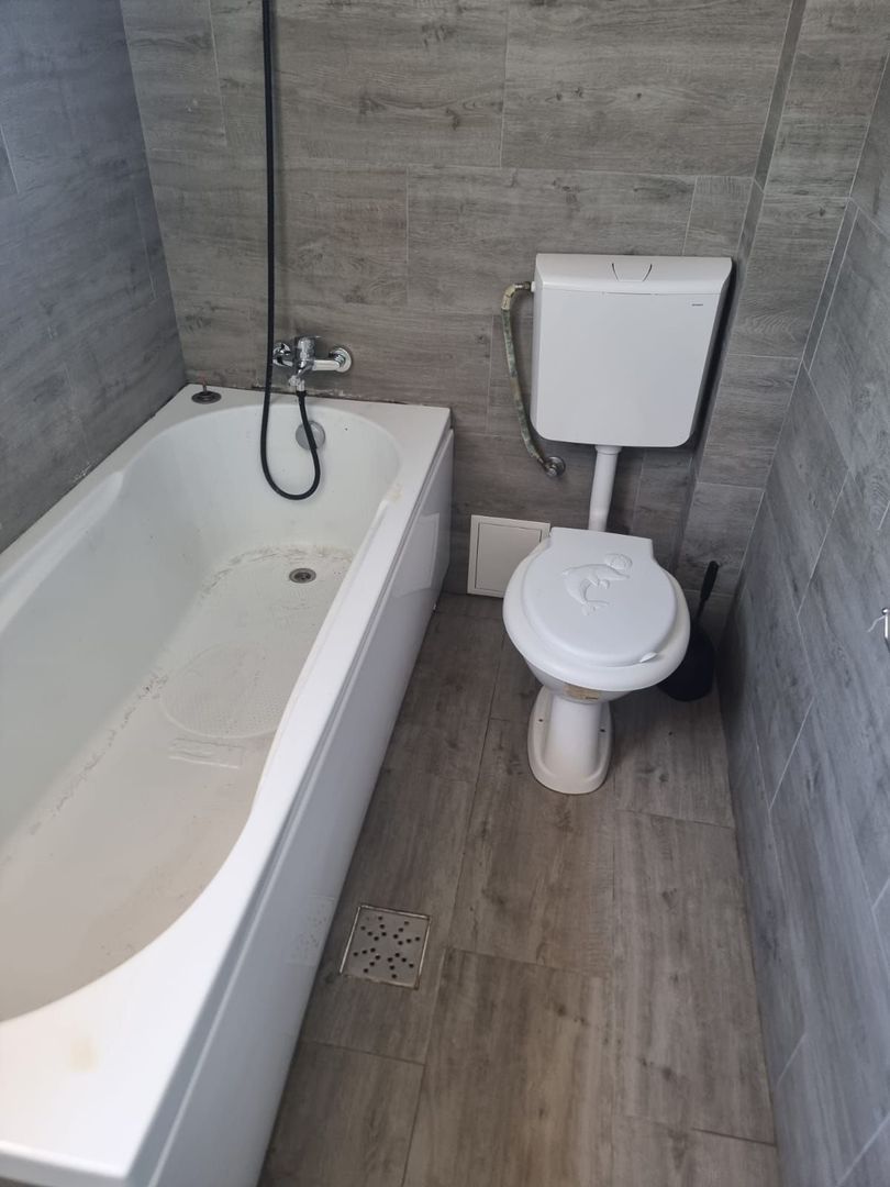 De inchiriat apartament cu 2 camere bloc nou, zona Garii, et.5, 360 Euro - foto 2 De inchiriat apartament cu 2 camere bloc nou, zona Garii, et.5, 360 Euro - foto 2
