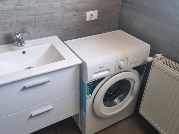 De inchiriat apartament cu 2 camere bloc nou, zona Garii, et.5, 350 Euro - foto 3
