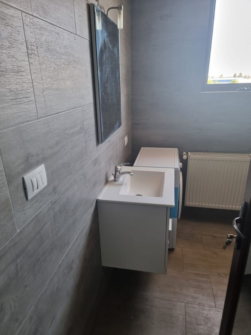 De inchiriat apartament cu 2 camere bloc nou, zona Garii, et.5, 360 Euro - foto 5 De inchiriat apartament cu 2 camere bloc nou, zona Garii, et.5, 360 Euro - foto 5
