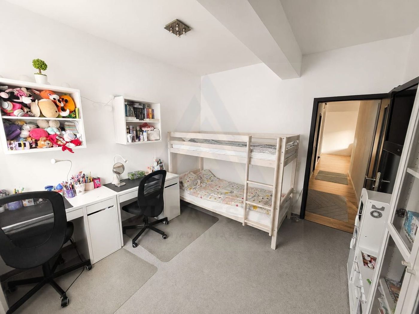 Apartament 3 camere etaj 2 78 mp utili balcon si parcare Turnisor - foto 7