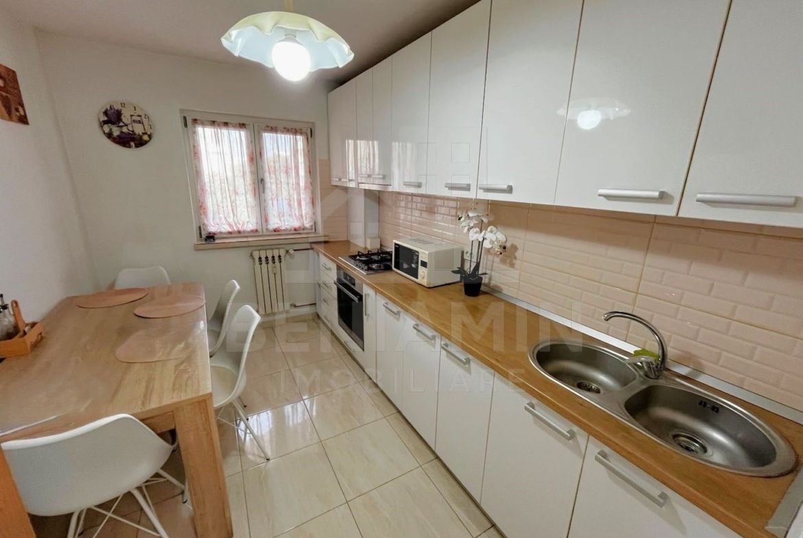 Doua Camere-Decomandat-Etaj2-Mobilat-Utilat-Zona Intim - foto 4